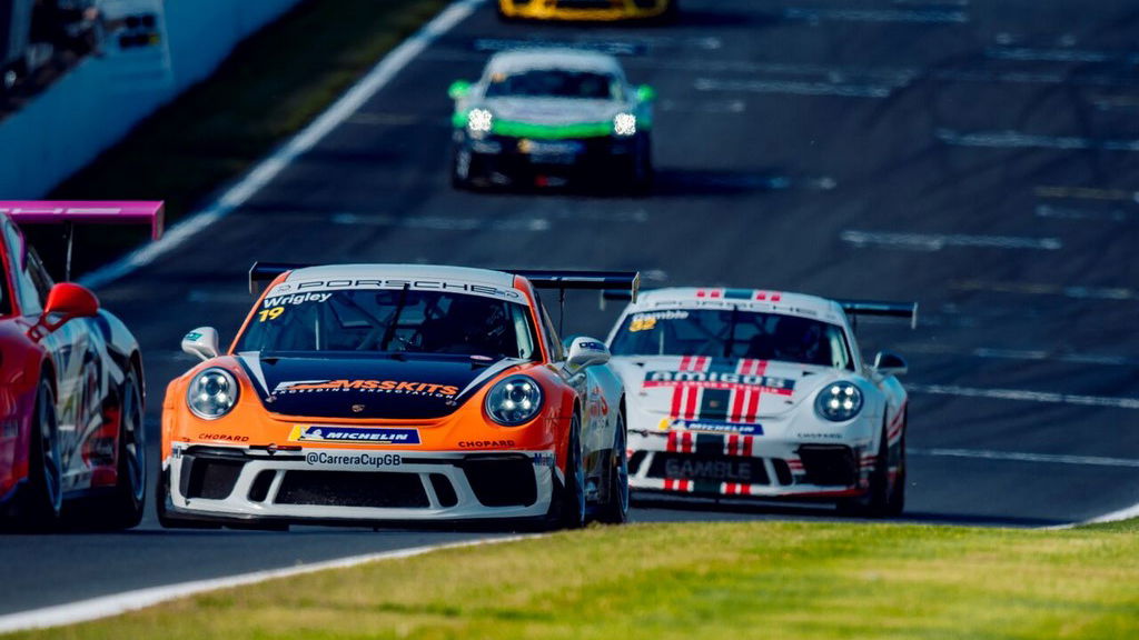 Wrigley wins Porsche finale, Ellinas snatches title